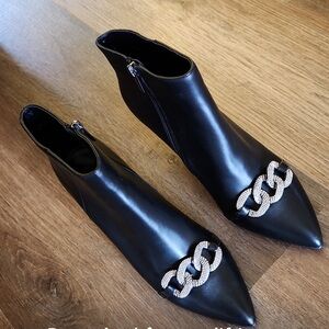 White House Black Market Avery Chain Detail Black Leather Bootie